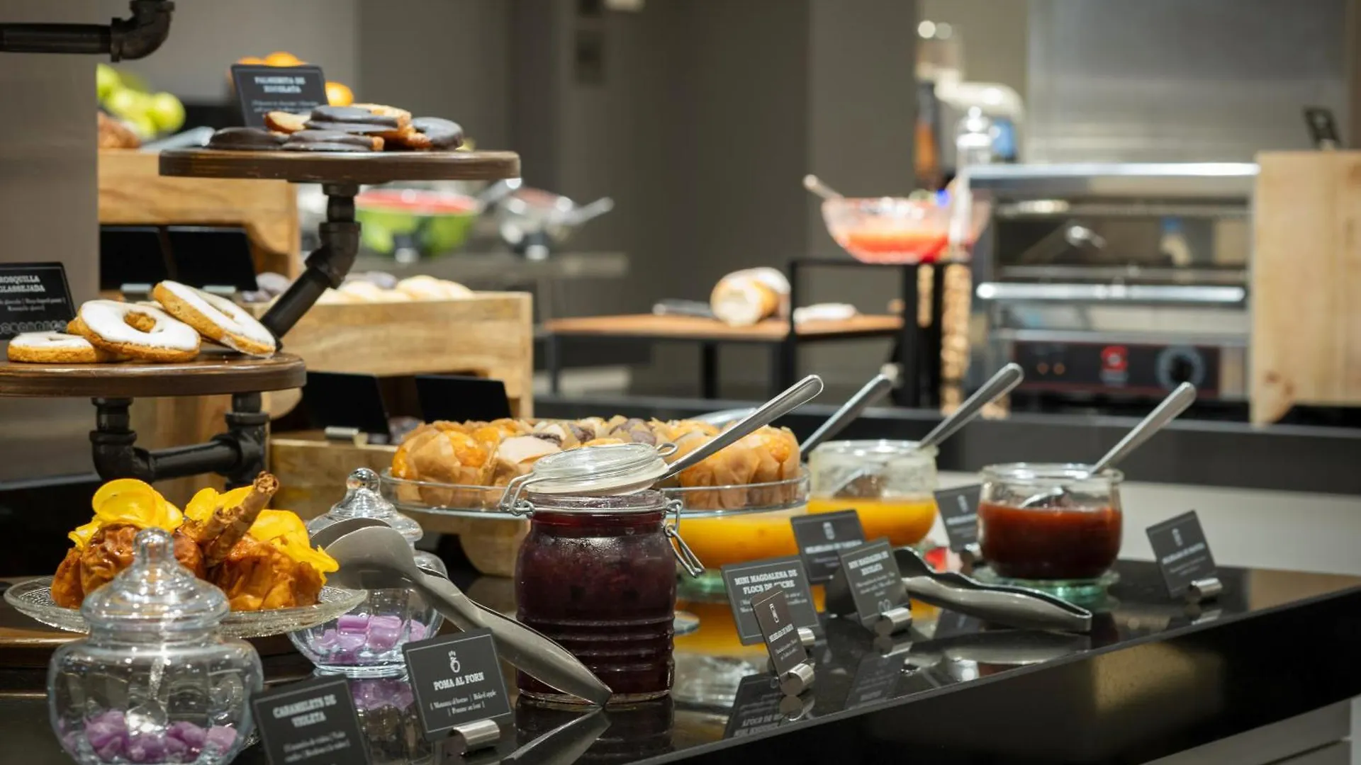 Hotel Ciutadella Barcelona 4*,  Spain